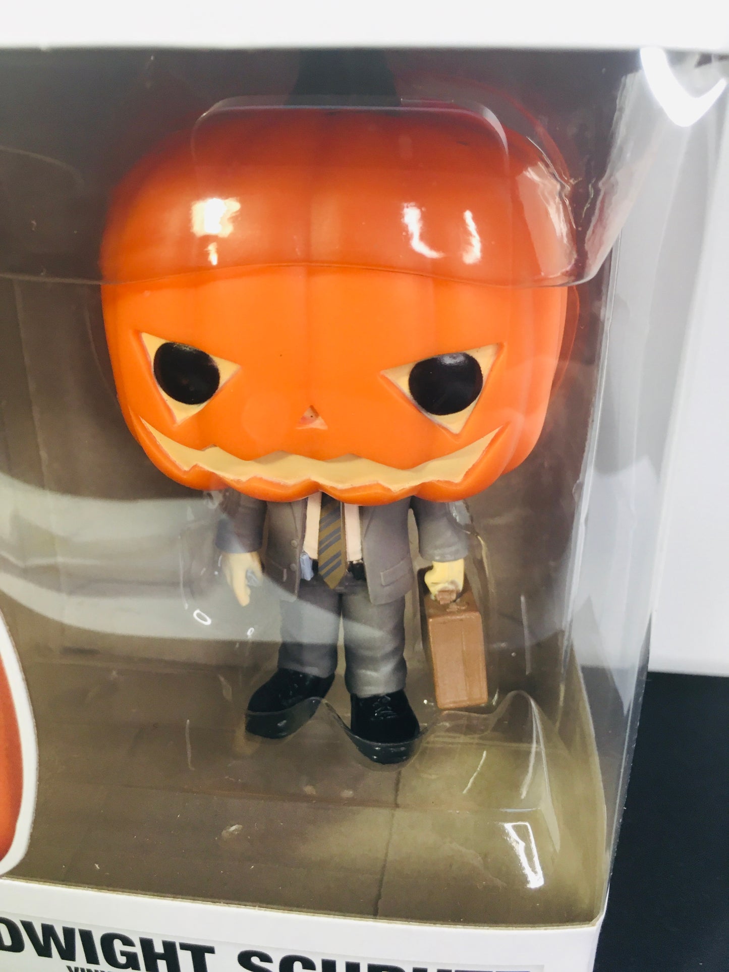 Nabestelling: Funko Pop Dwight Schrute 1171 Pompoenhoofd