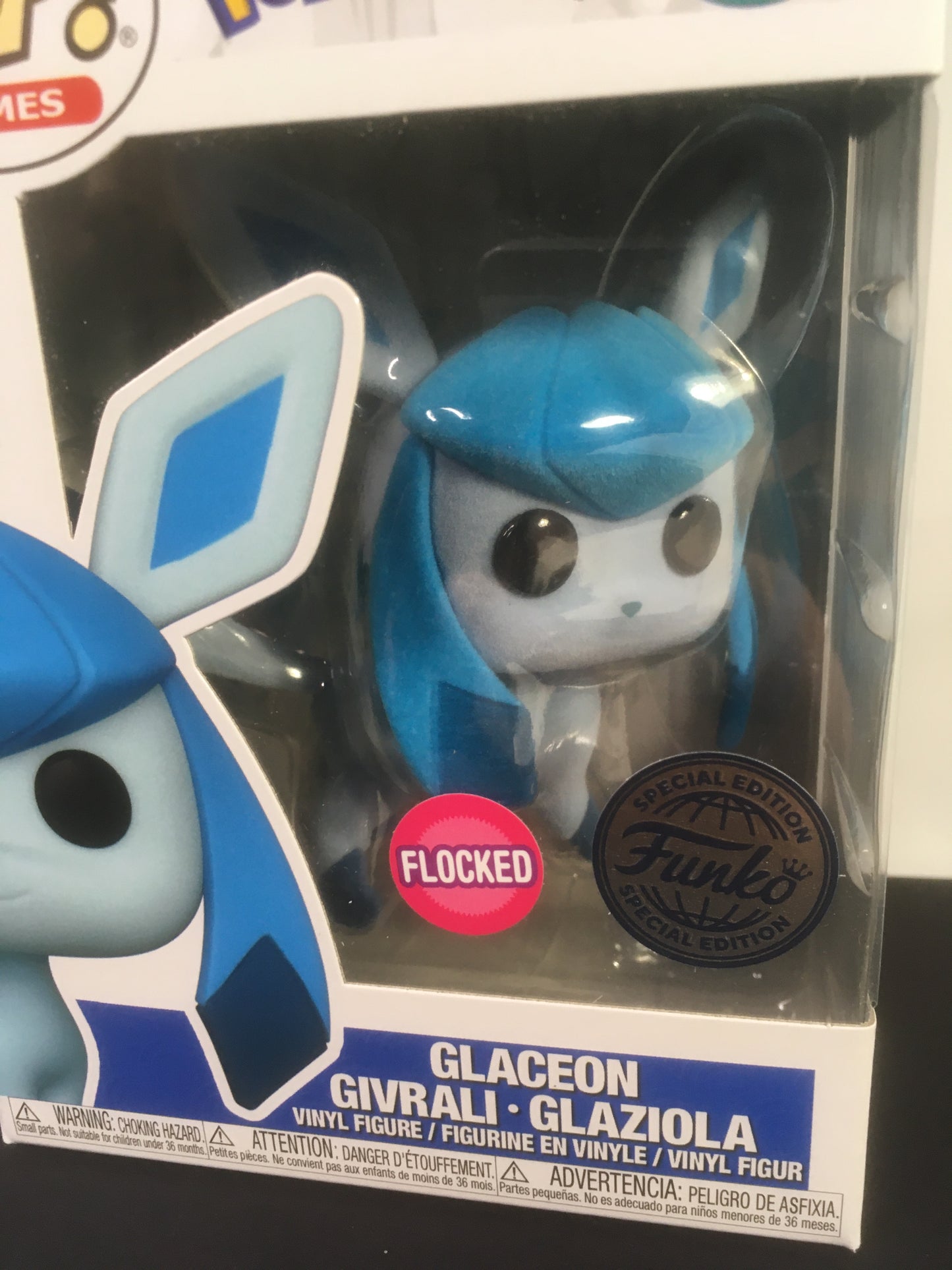 Funko Pop Glaceon 921 Flocked