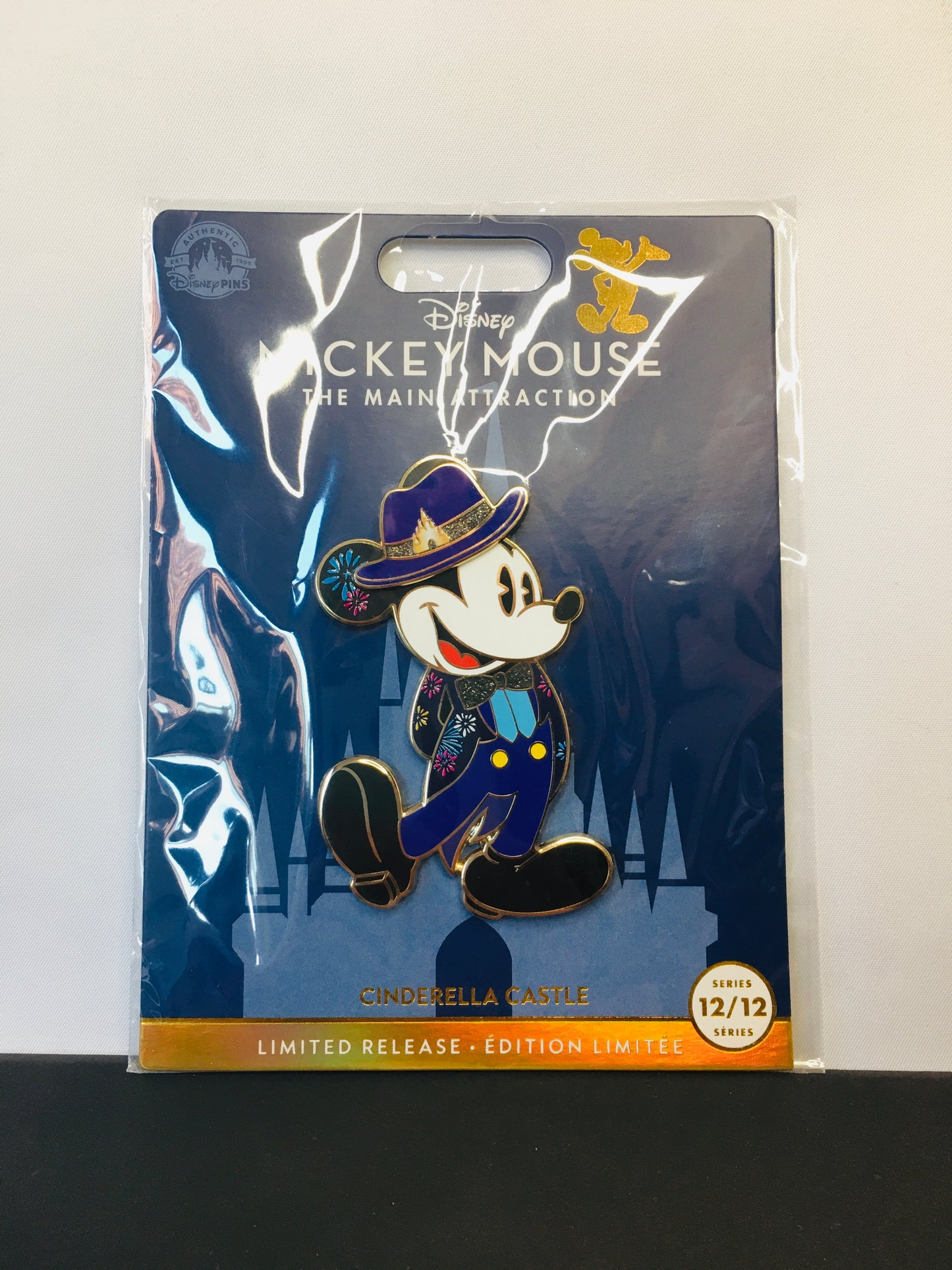 Pin: Disney Mickey Mouse "The Main Attraction"