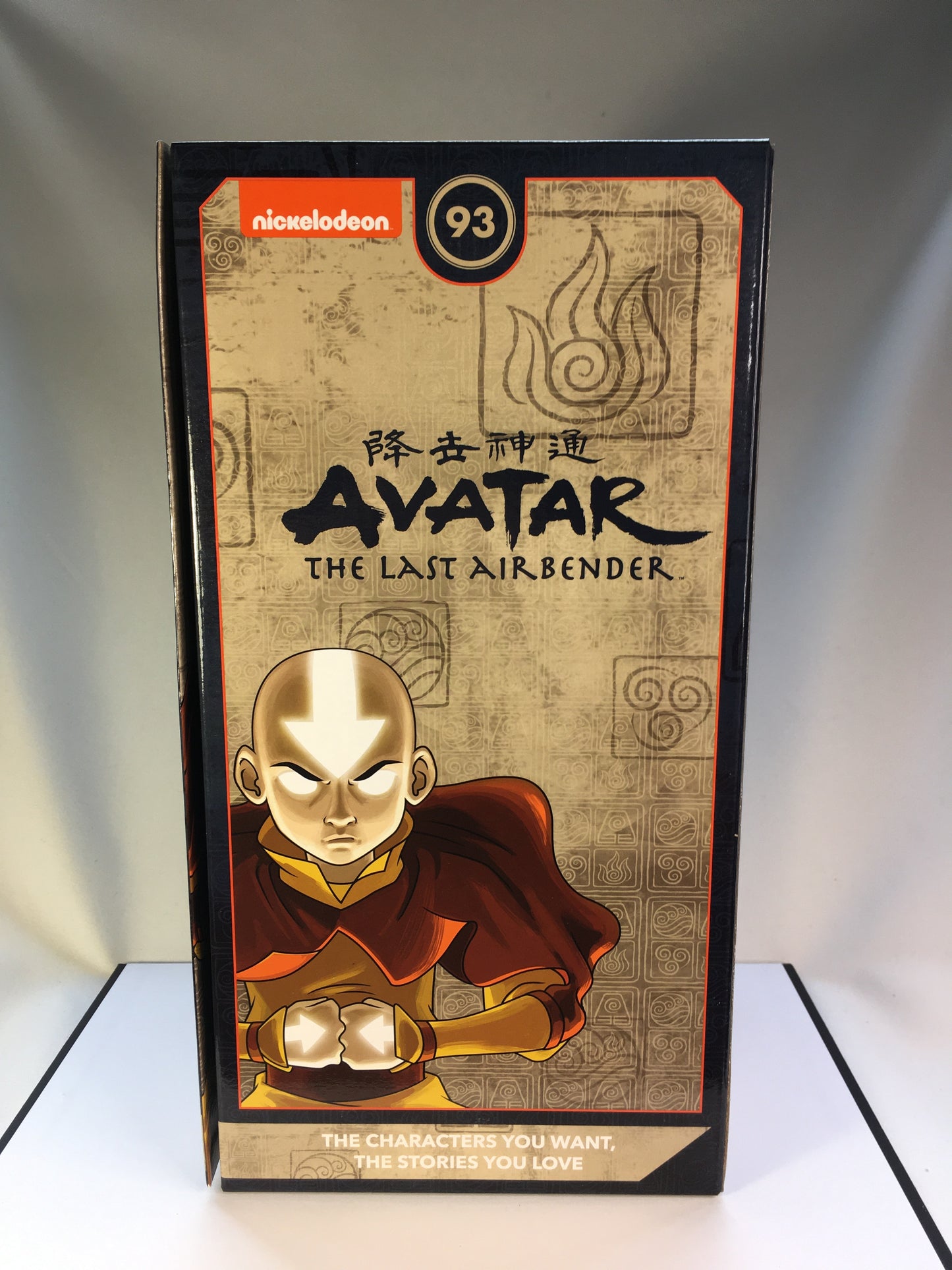 Aang with Momo Q Fig Max Elite Avatar the Last Airbender Figure Statue