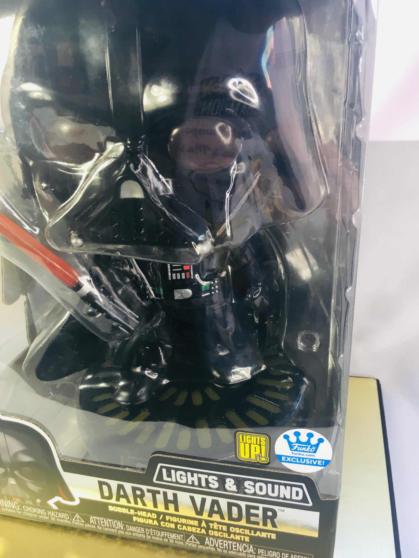 Funko Pop Darth Vader 574 10 Inch Lights and Sound